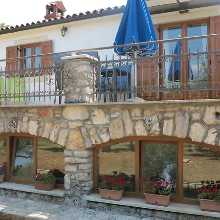 Apartment Monpaderno